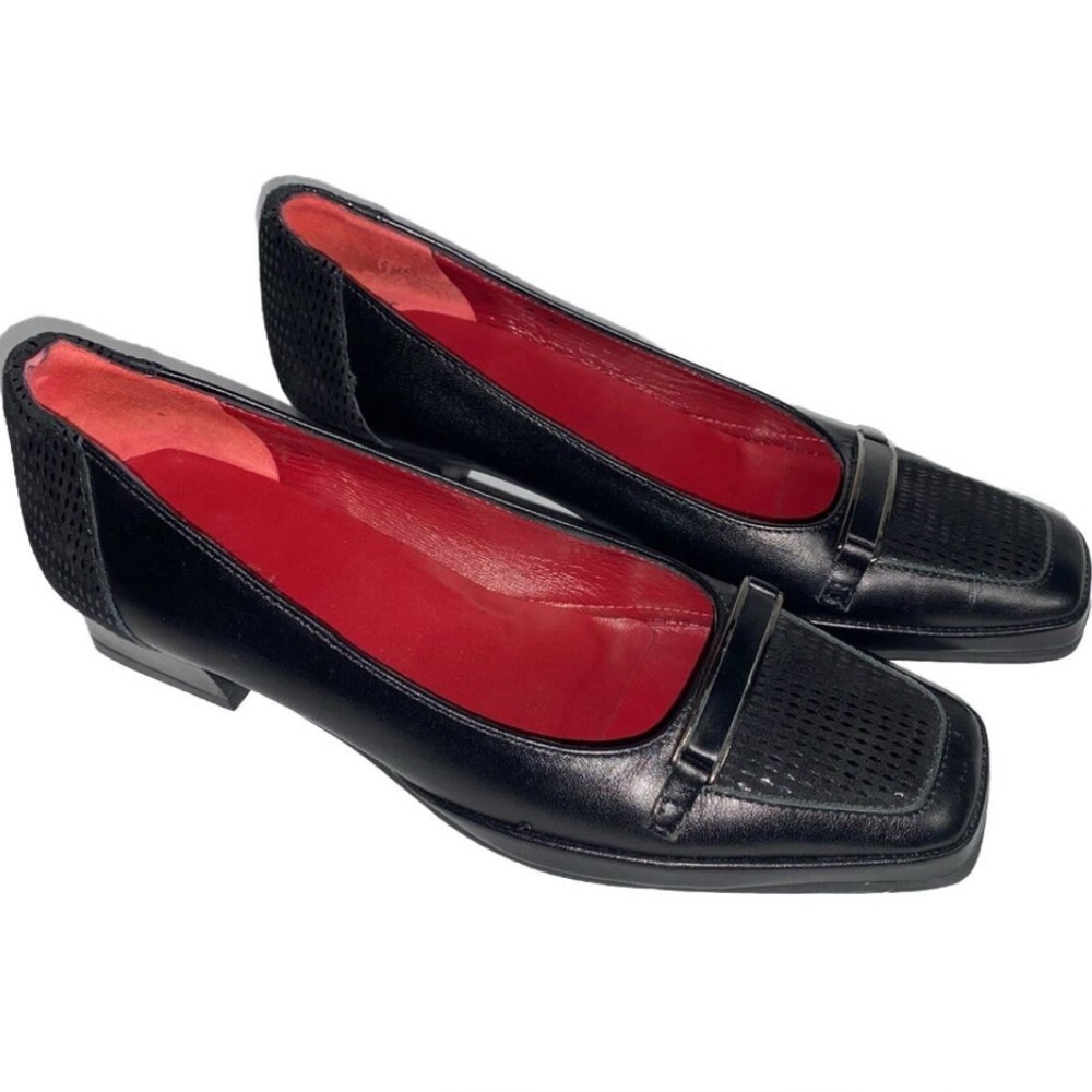 Amalfi by Rangoni Black Leather Loafers size 4